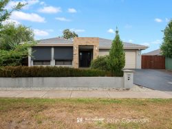 46 Cambridge Dr, Mansfield VIC 3722, Australia