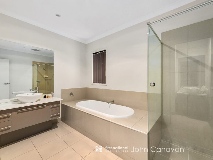 46 Cambridge Dr, Mansfield VIC 3722, Australia