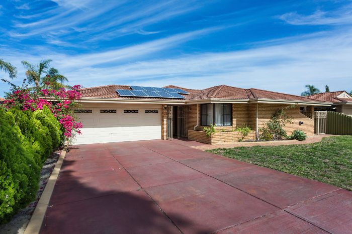 59 Paterson Gardens, Winthrop WA 6150, Australia