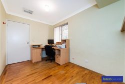 1 Knollwood Ct, Ballajura WA 6066, Australia