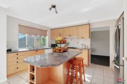 77 Willowtree Dr, Flinders View QLD 4305, Australia
