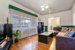 2 Don St, Reservoir VIC 3073, Australia