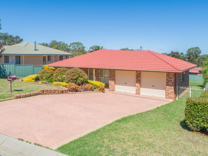 4 Norris Dr, Armidale NSW 2350, Australia