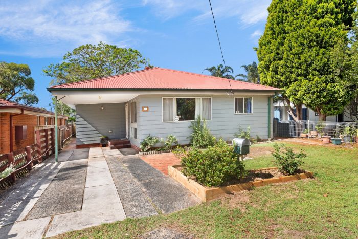 88 Priestman Ave, Umina Beach NSW 2257, Australia