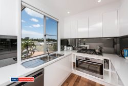 6 Kings Ct, Soldiers Point NSW 2317, Australia