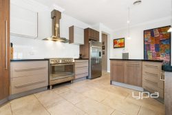 18 Fullwood Dr, Sunbury VIC 3429, Australia