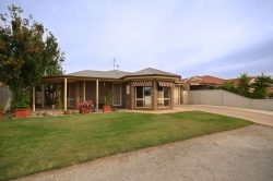 3 Gwyder Ct, Echuca VIC 3564, Australia