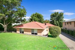 1/8 Nathaniel Pidgeon Dr, Armidale NSW 2350, Australia