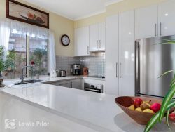 7 Seaview Cres, Dover Gardens SA 5048, Australia