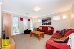 9 Torquay Ln, High Wycombe WA 6057, Australia