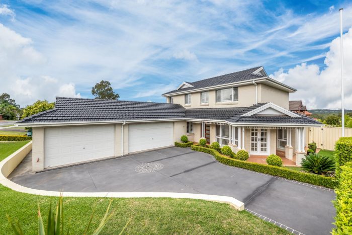 1 Ballydoyle Dr, Ashtonfield NSW 2323, Australia