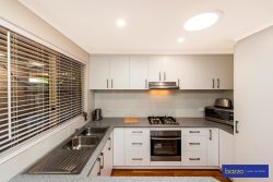 9/4 Alder Ct, Ballajura WA 6066, Australia