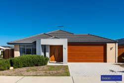 44 laylock avenue, aveley WA 6069, Australia