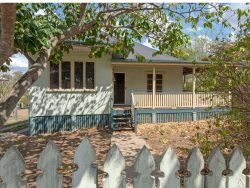 88 Eskdale Rd, Toogoolawah QLD 4313, Australia