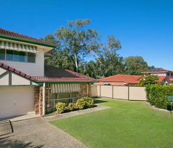 Unit 2/42 Hampden Cres, Heritage Park QLD 4118, Australia