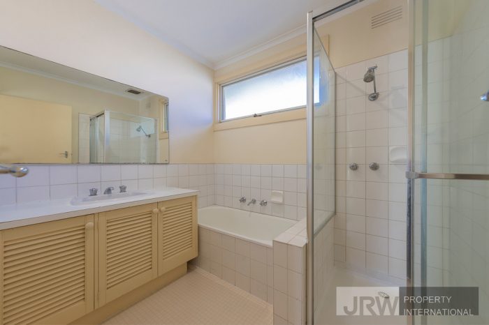 Unit 2/28 Albert St, Mount Waverley VIC 3149, Australia