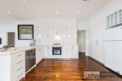 16 Haydens Rd, Beaumaris VIC 3193, Australia