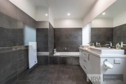 16 Haydens Rd, Beaumaris VIC 3193, Australia