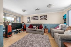 66 Lord Howe Dr, Ashtonfield NSW 2323, Australia