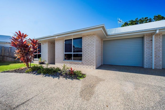 Unit 2/16B Farthing Ct, Kepnock QLD 4670, Australia