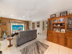 32 Egret Ln, Moore Park Beach QLD 4670, Australia