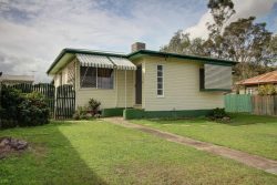 22 Vineyard St, One Mile QLD 4305, Australia