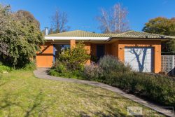 97 Lambie St, Tumut NSW 2720, Australia