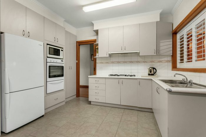 63 Parkstone Ave, Pascoe Vale South VIC 3044, Australia