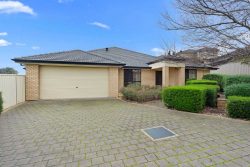 8 Brookside Cres, Seaford Rise SA 5169, Australia