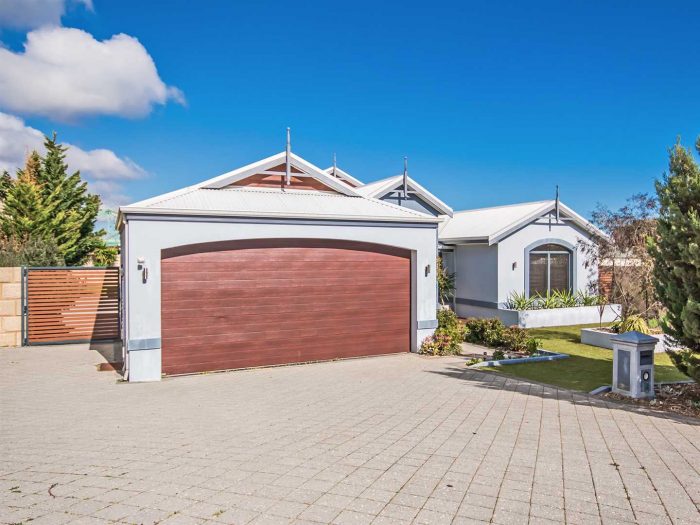 4 Arbor Cl, Singleton WA 6175, Australia