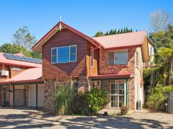 Unit 1/1 Cedar St, Cedar Terraces, Maleny QLD 4552, Australia