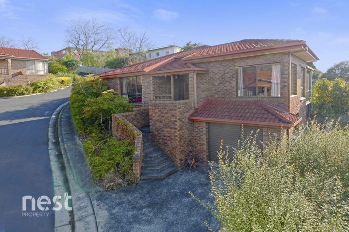 Unit 3/312 Davey St, South Hobart TAS 7004, Australia