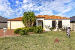 33 The Blvd, Australind WA 6233, Australia