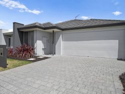 10 Barnong Rd, Golden Bay WA 6174, Australia