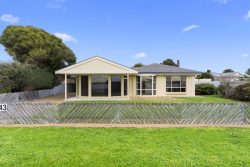 43 Captain Sturt Parade, Hindmarsh Island SA 5214, Australia