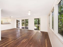 11-13 Koorawatha Ln, Palmwoods QLD 4555, Australia