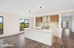 52 Wallara Waters Blvd, Wallan VIC 3756, Australia