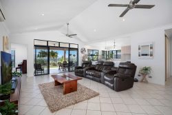 9 Senate St, Bentley Park QLD 4869, Australia