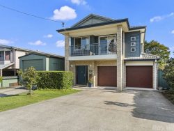 16 Wallin Ave, Deception Bay QLD 4508, Australia