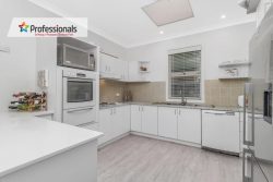 69 Canberra St, Oxley Park NSW 2760, Australia