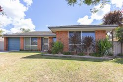 12 Dimbanna Ct, Springdale Heights NSW 2641, Australia