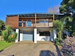 9 Emblen St, Eden NSW 2551, Australia