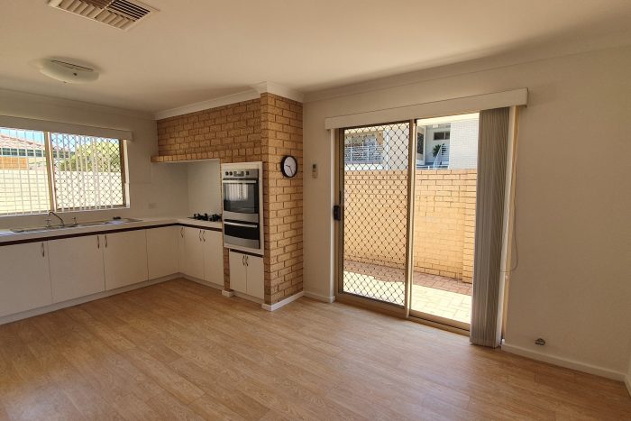 1/26 Fulham St, Kewdale WA 6105, Australia