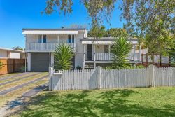 16 Weaber St, Clontarf QLD 4019, Australia