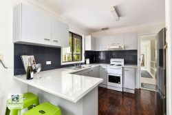 4 Myola Rd, Umina Beach NSW 2257, Australia