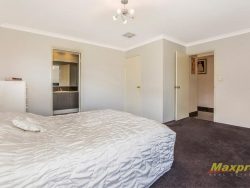 68 Meadowbrook Dr, Parkwood WA 6147, Australia