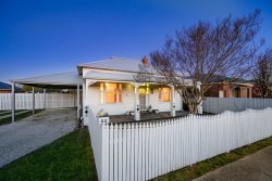 22 Gordon St, Wodonga VIC 3690, Australia