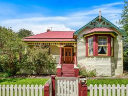 15 Brownell St, Geeveston TAS 7116, Australia