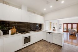 28 Yulinda Terrace, Lower Mitcham SA 5062, Australia