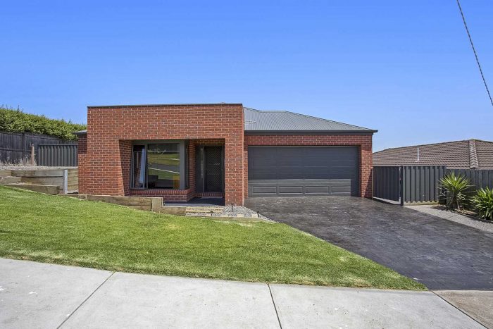 33 Hood St, Dennington VIC 3280, Australia